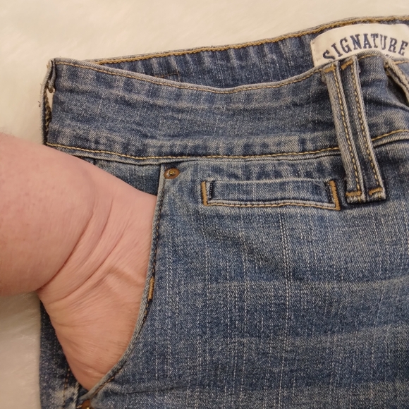 CAPRI Cute Jeans Levi's Capri length Signature w cuffs and cute front p - Picture 4 of 12